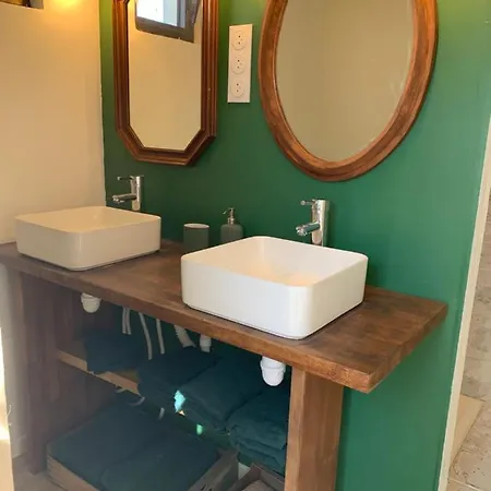 Maison De Au Bord De La Rivière ! *